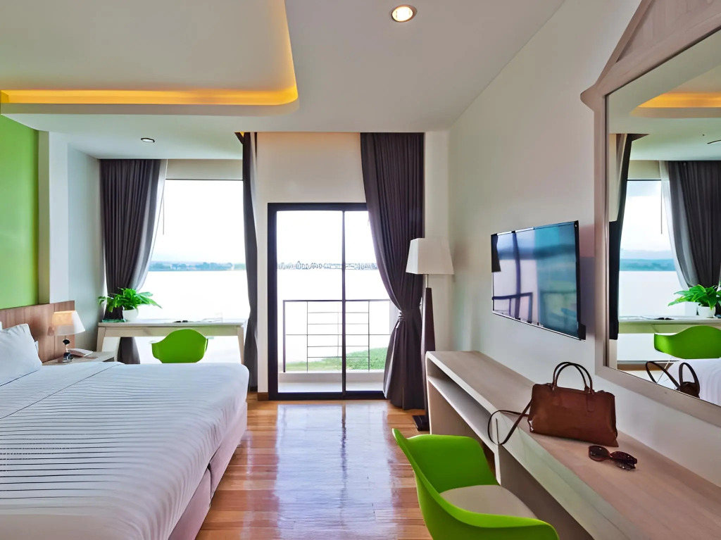 The River Hotel
