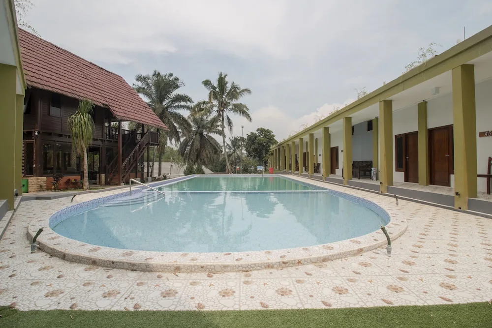 Bwalk Hotel by OYO Rooms