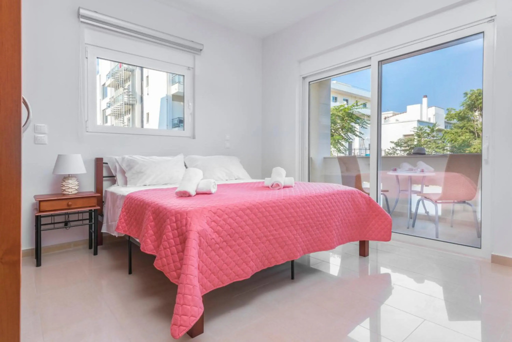 Central Luxurious Apartments Close to the Sea