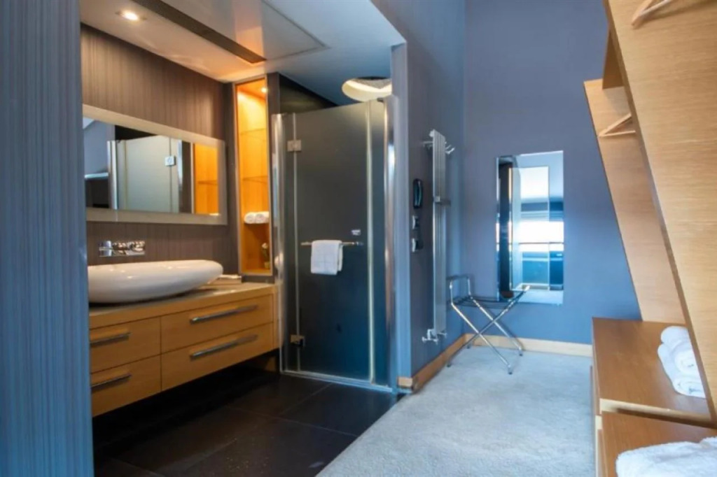 Vernazza Suites