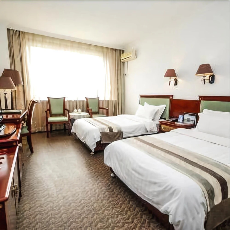 James Joyce Coffetel Hotel (Qinhuangdao Development Zone Yanshan University)