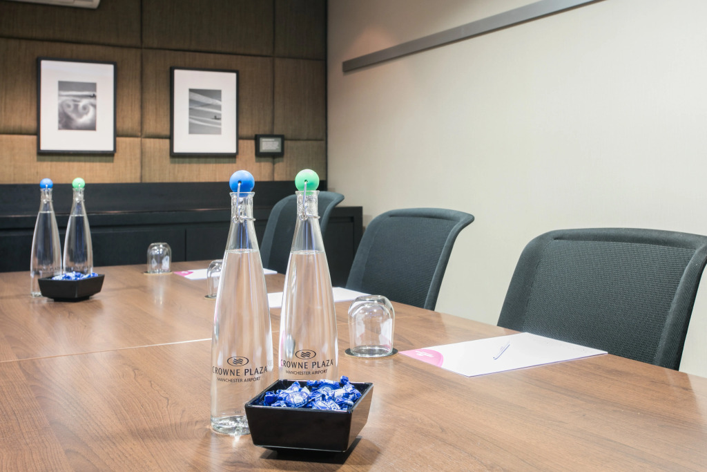Crowne Plaza Manchester Airport by IHG