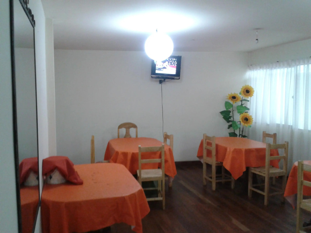 Hostal Isidoros - Terminal de Buses