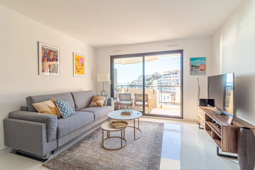 1 Bedroom Renovated Near Monaco