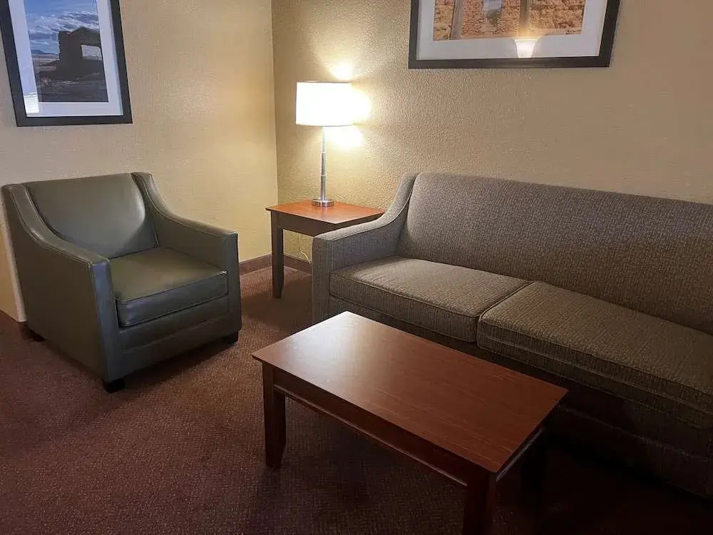 Best Western Park Heights Inn & Suites