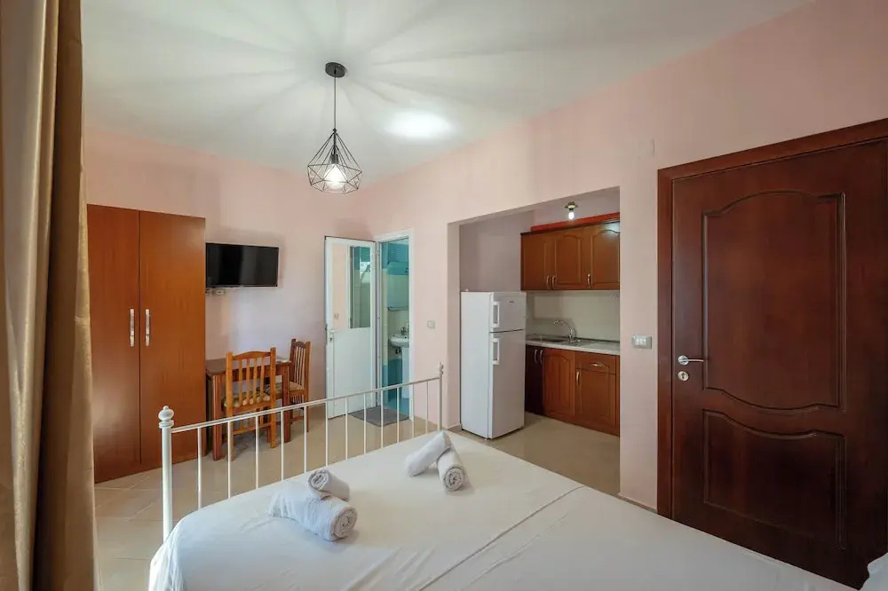 Sunny Villa