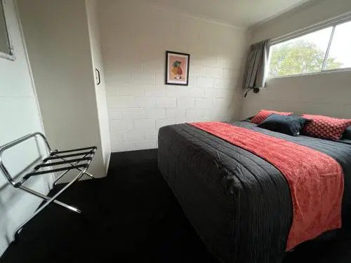 Golden Leaf Apartments