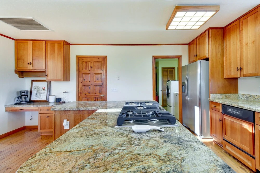 Dreamy Deck: Show Low Cabin on Over 2 Acres!