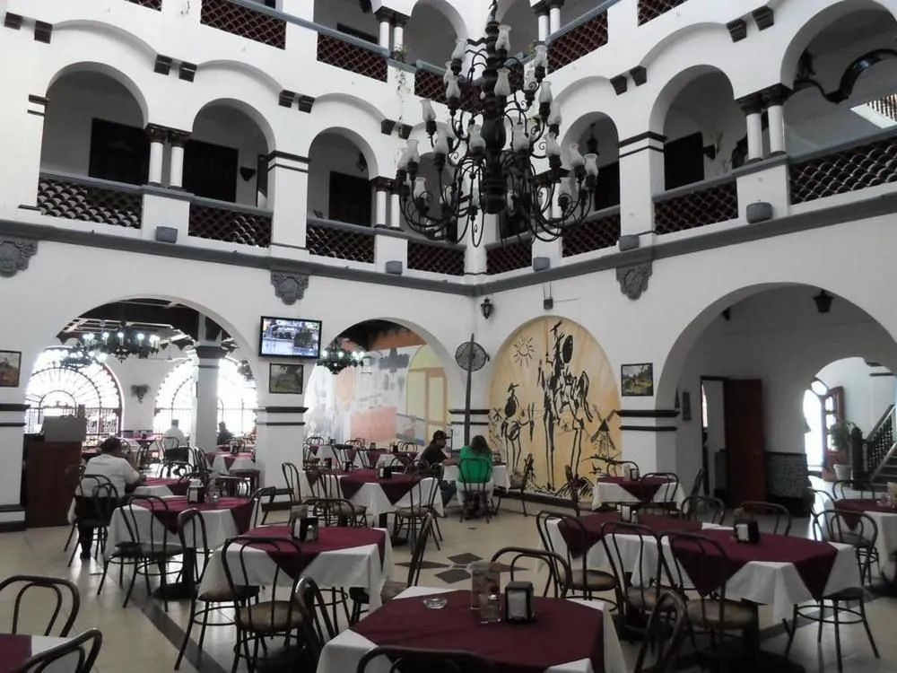 Hotel Colonial