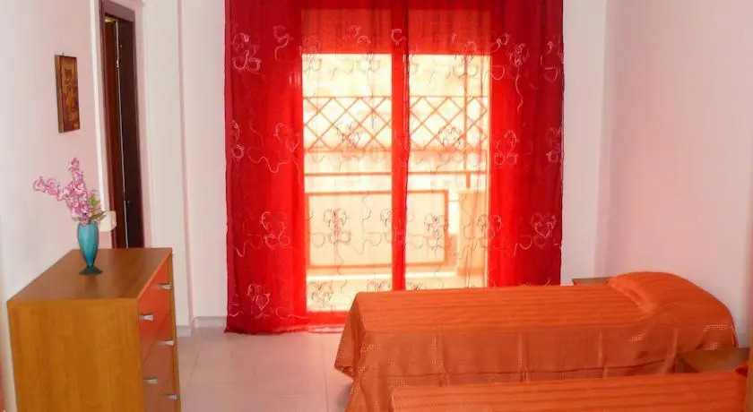 Caruso Holiday House