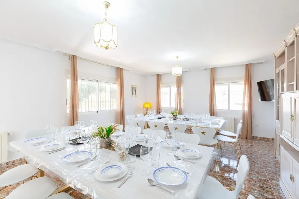 Fidalsa Grand White House