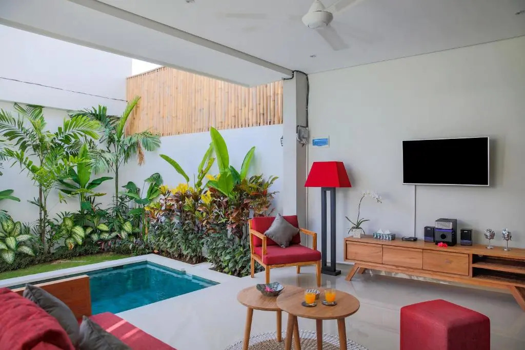 Villa 66, 5 min walk to Double 6 beach