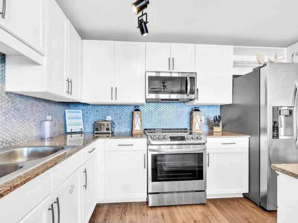Laketown Wharf 1213