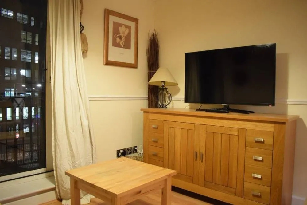 1 Bedroom Apartment near St. Paul's Cathedral