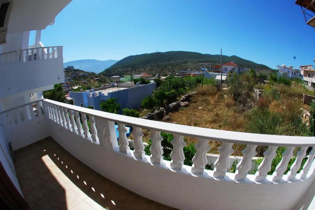 Vila Renato Ksamil