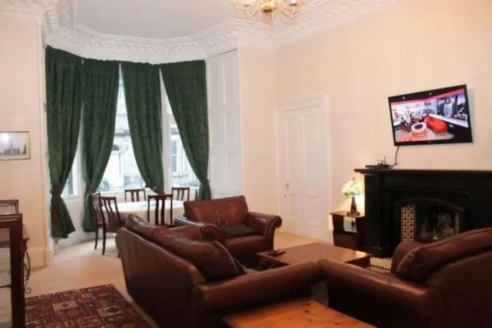 Victorian Edinburgh Apartment