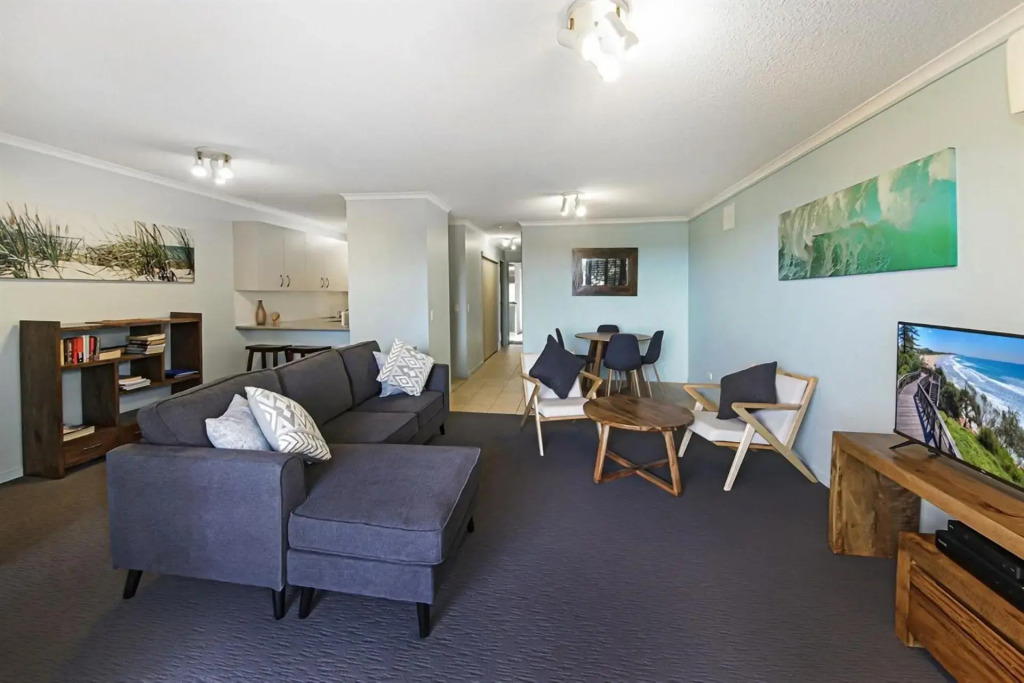 Unit 2, Biriny Lodge, 1686-1689 David Low Way Coolum Beach