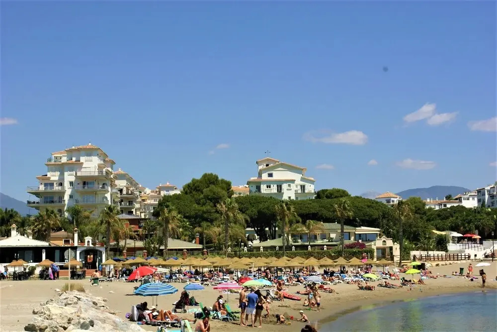 Beachfront Apt for a no Car Holiday Puerto Banus, Free Wifiparkingtvaircon