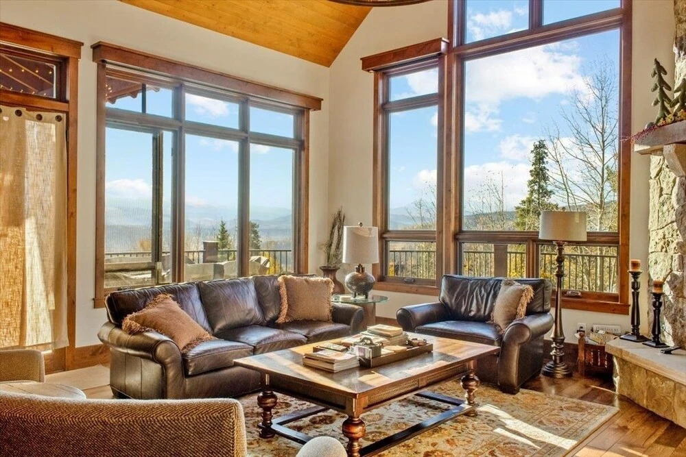 Beautiful Colorado Oasis, Platinum Perfection For Your Next Mountain Getaway! 5 Bedroom Home by RedAwning