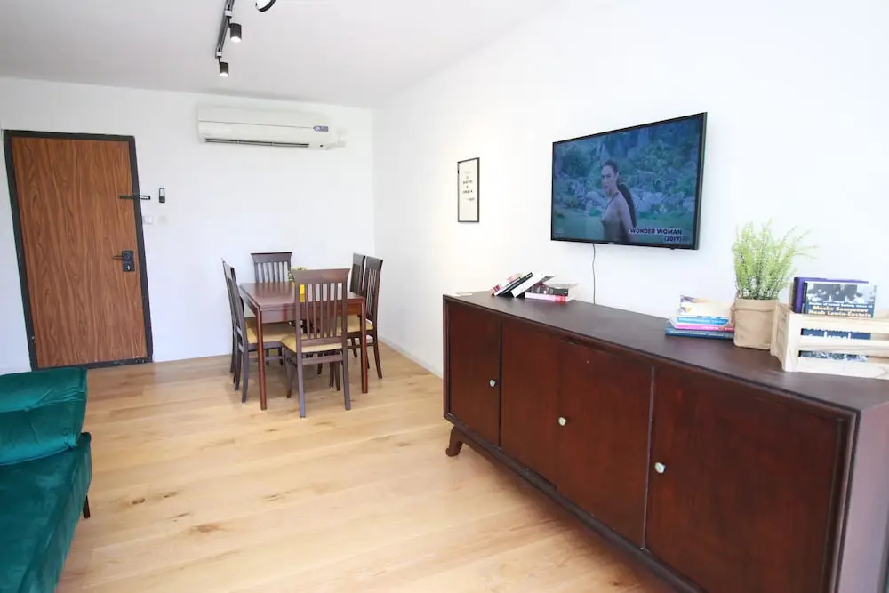 Specious 2Br Apt By German Colony