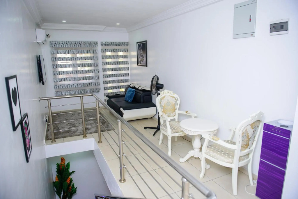 4 Bedroom Duplex-24Hrs Electricity/WIFI/Security