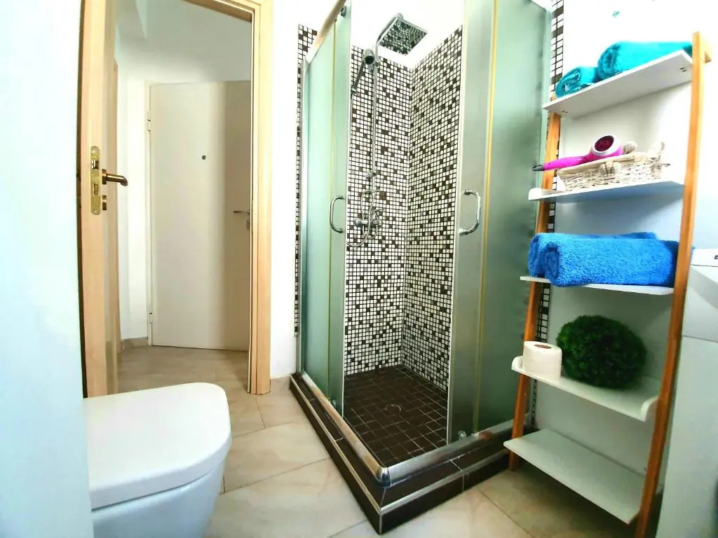 Blas Apartments