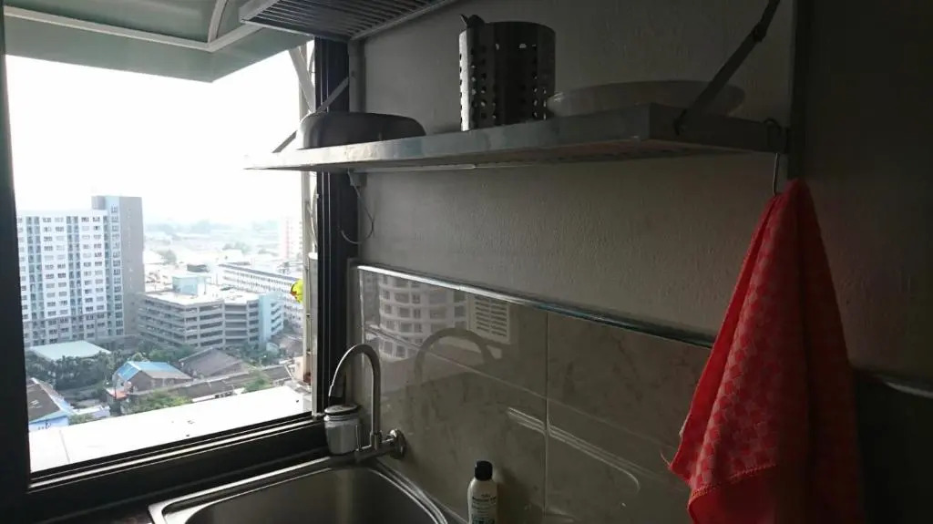 18floor apartment with 2 bedrooms
