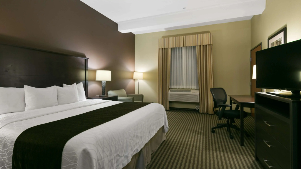 Best Western Plus Port of Camas-Washougal Convention Center