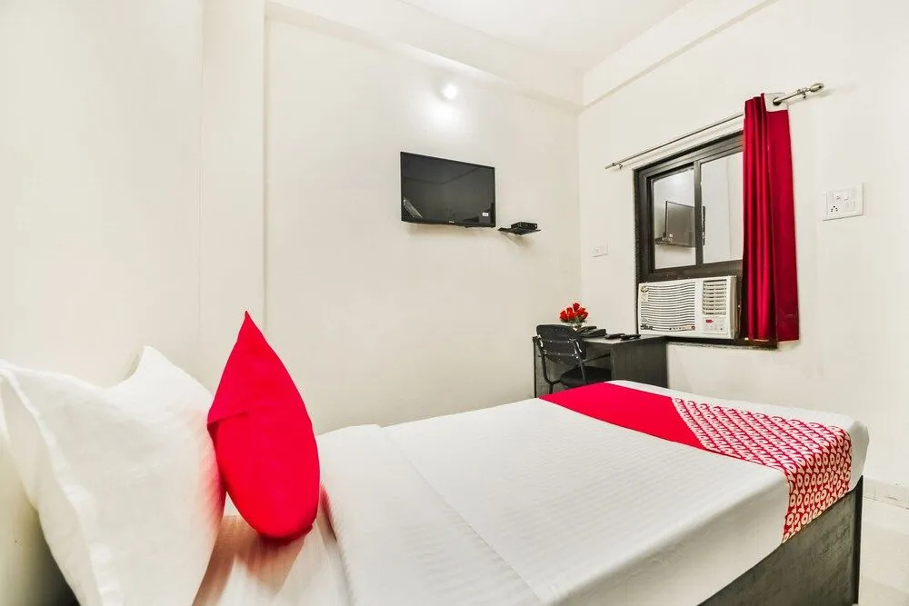 OYO 44605 Hotel Skyway