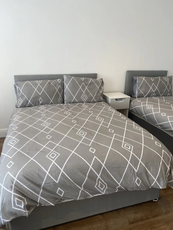 Large 3 bed House Sleep 10 Anfield Liverpool