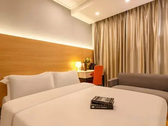 Huaxi Boutique Theme Hotel(Guangzhou Panyu Chimelong Dashi Branch)