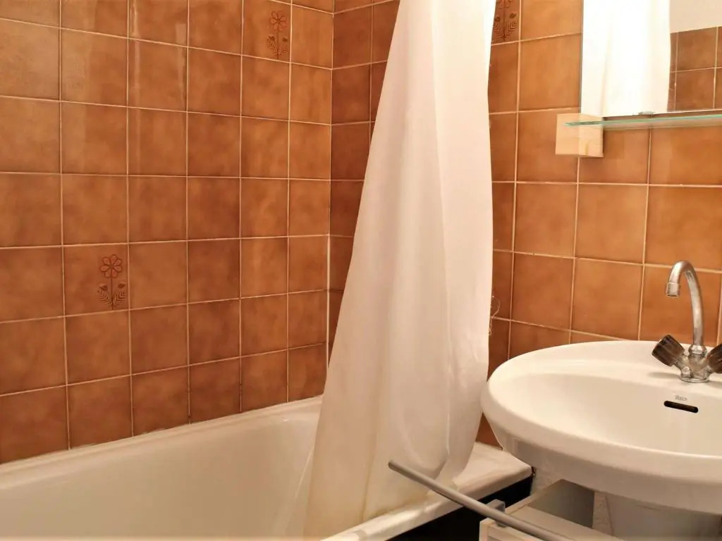 Appartement Risoul, 1 pièce, 4 personnes - FR-1-330-145