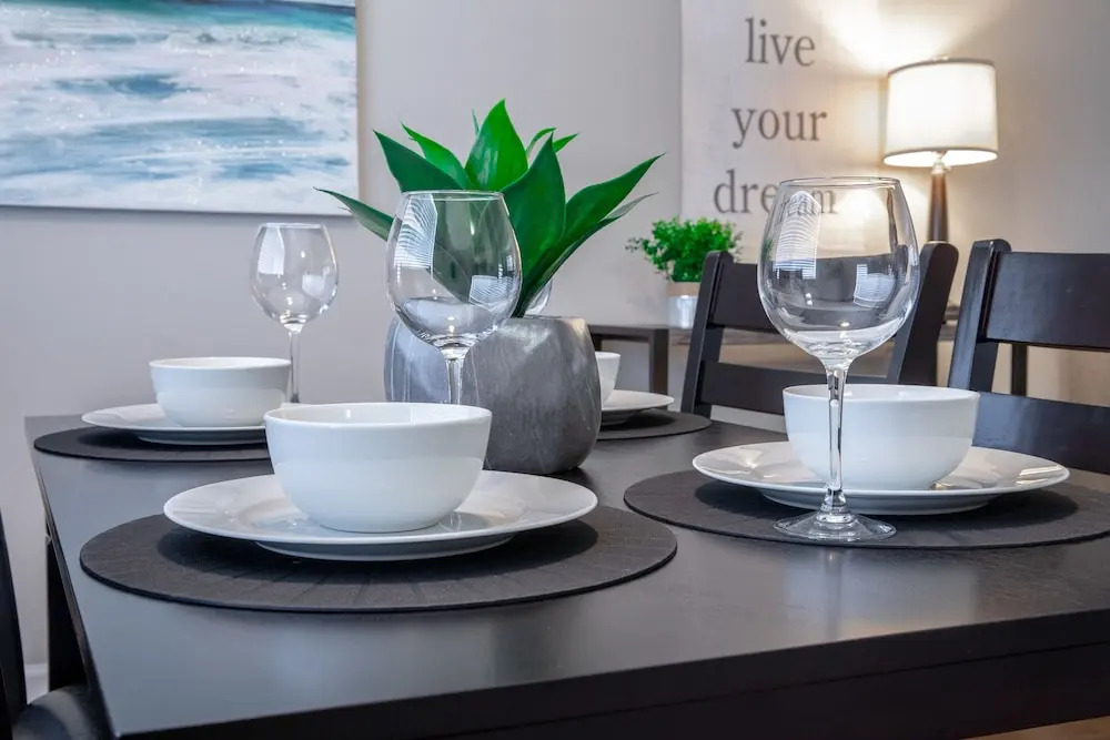 Stay Avenida @ WestShore