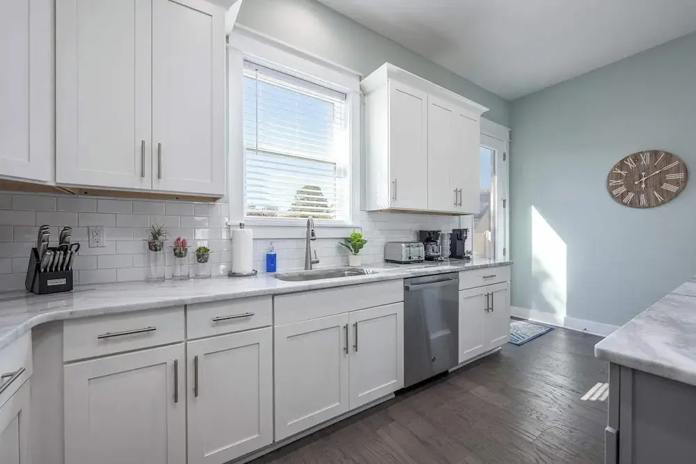 Beach to Bay 3BR Retreat - Cowboy Pool & Golf Cart