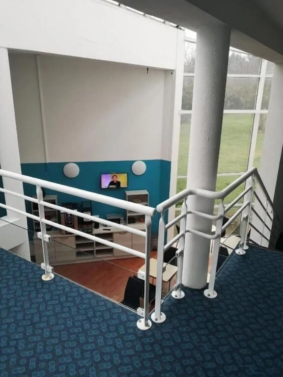 Hotel Mervil Airport
