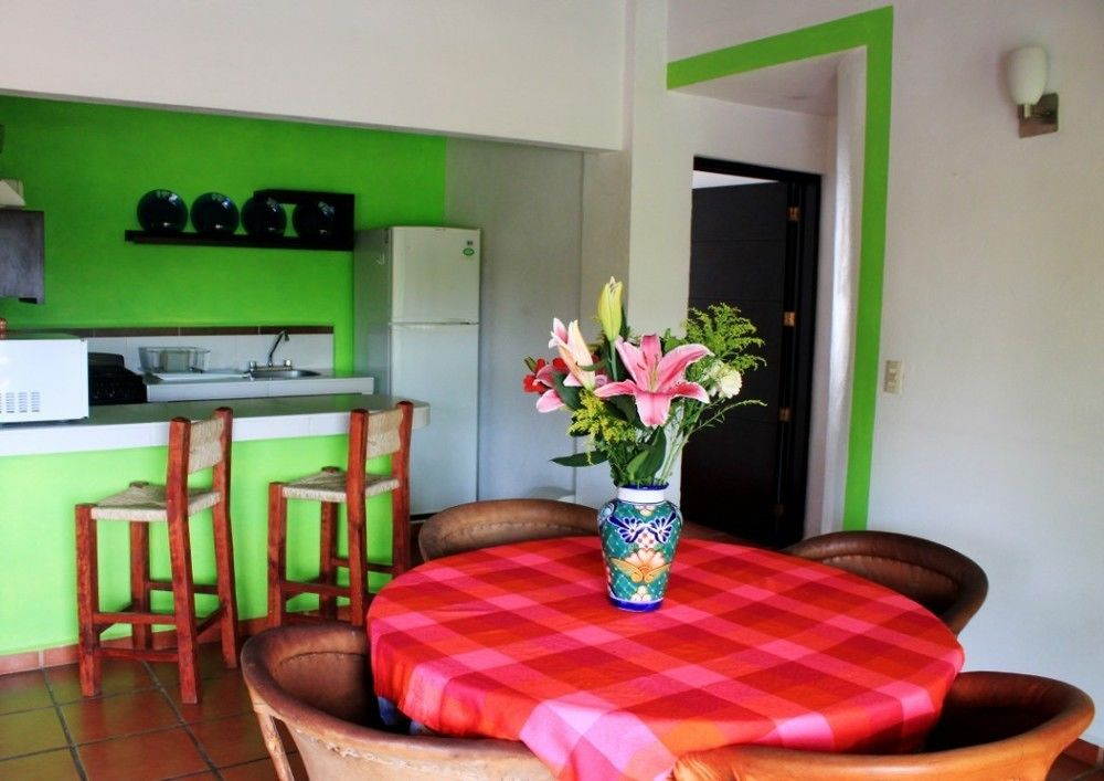 La Iguana Vallarta LGBT ADULTS ONLY - Romantic Zone - Party Clubbing Street