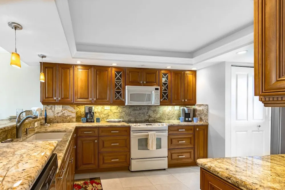 Siesta Breakers With Ocean Views, 5th Floor
