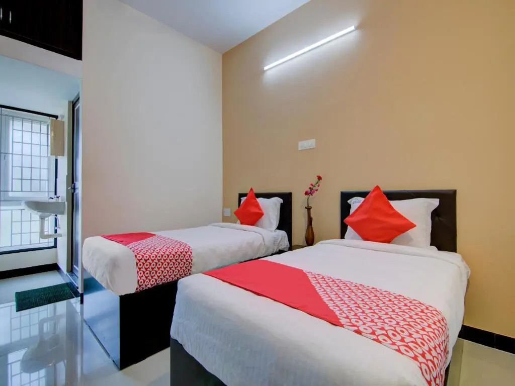 Royal Stay by OYO Rooms