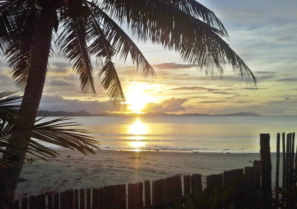 Foxys Beach Resort