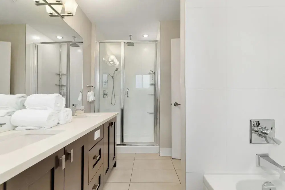 Opulent Oasis Exquisite 2Bedroom Retreat