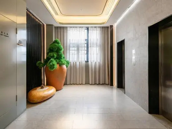 Sushi Light Luxury Hotel