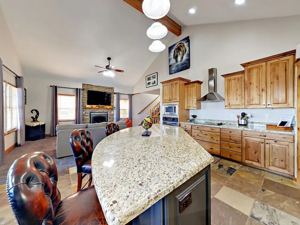 5500 Cross Country Way Townhouse