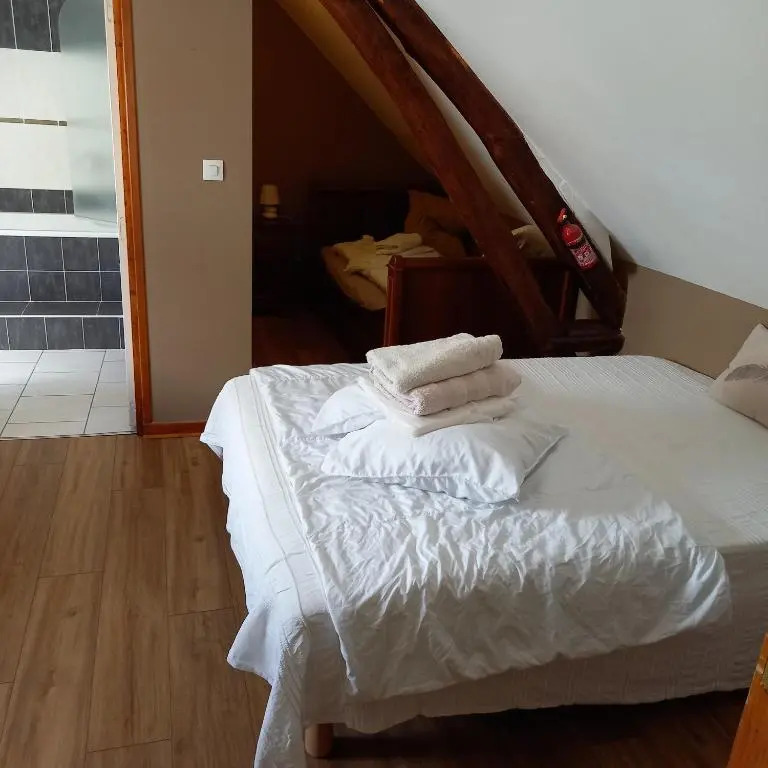 Aéroport paris beauvais Appartement HOULET 10 min à pied aéroport parkingbeauvais longue durée