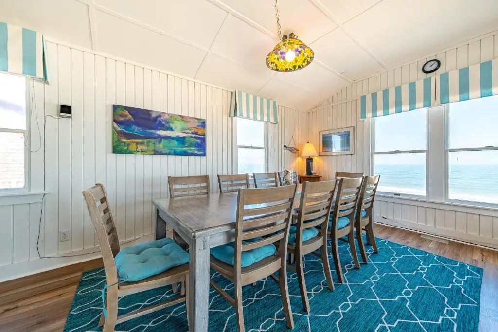 York - Duck, Carolina Dunes, Oceanfront, Ocean View, Hot Tub, Large Decks, Pets OK