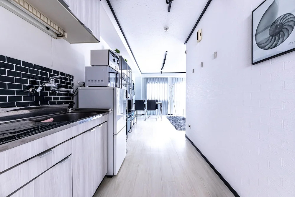 B1. PERFECT PLACE with LUX FLAT #SHINJUKU