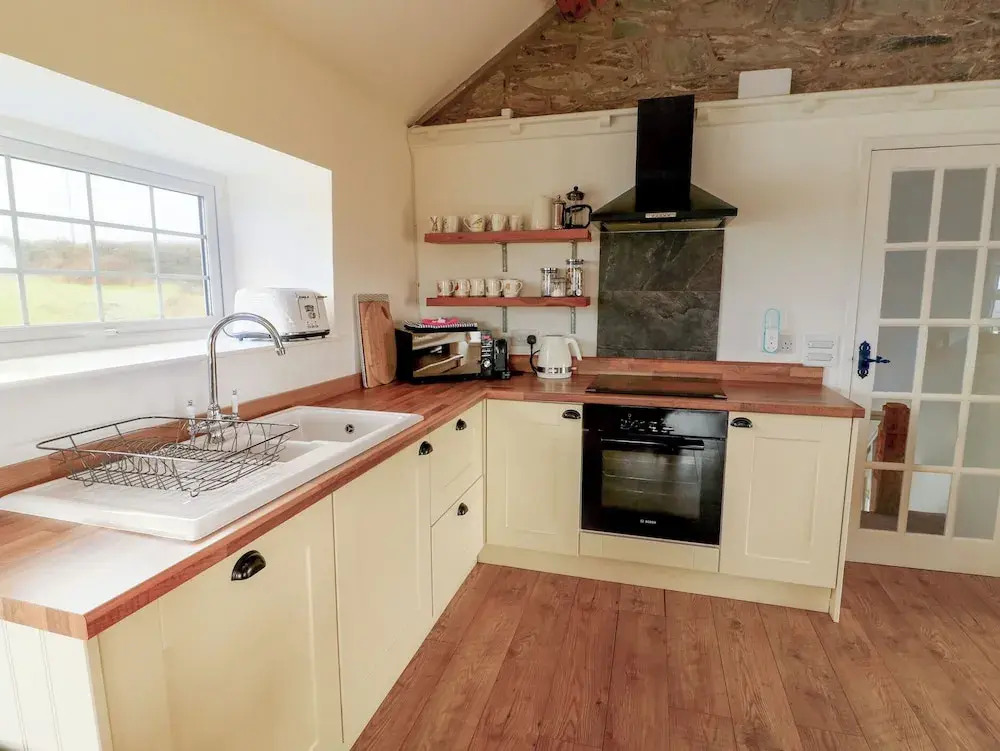 Fferm Porthdafarch South Farm House