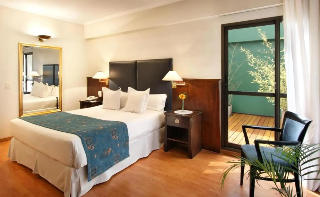 Hotel Dolmen