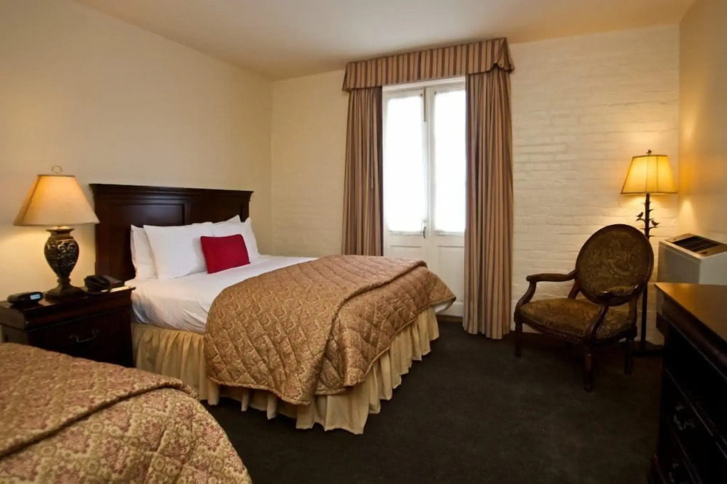Le Richelieu Hotel in the French Quarter
