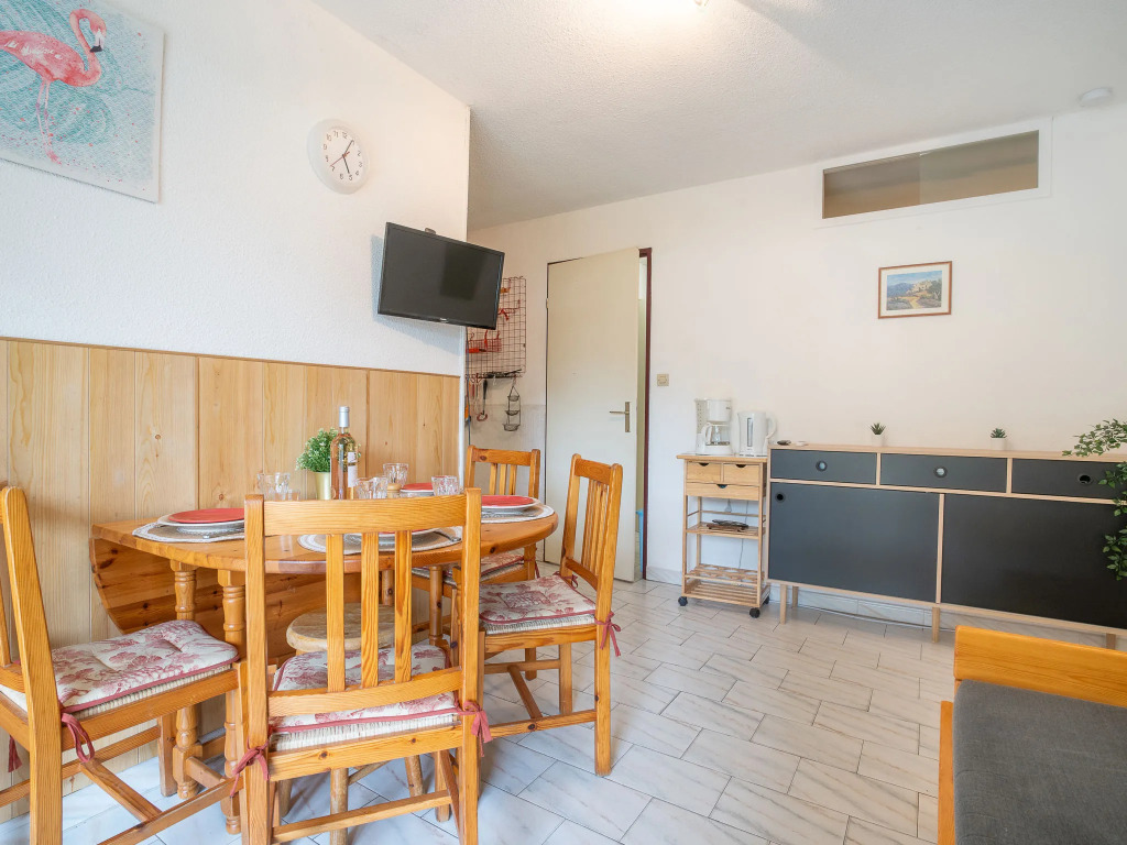 Apartment Les Cyprianes-3 by Interhome