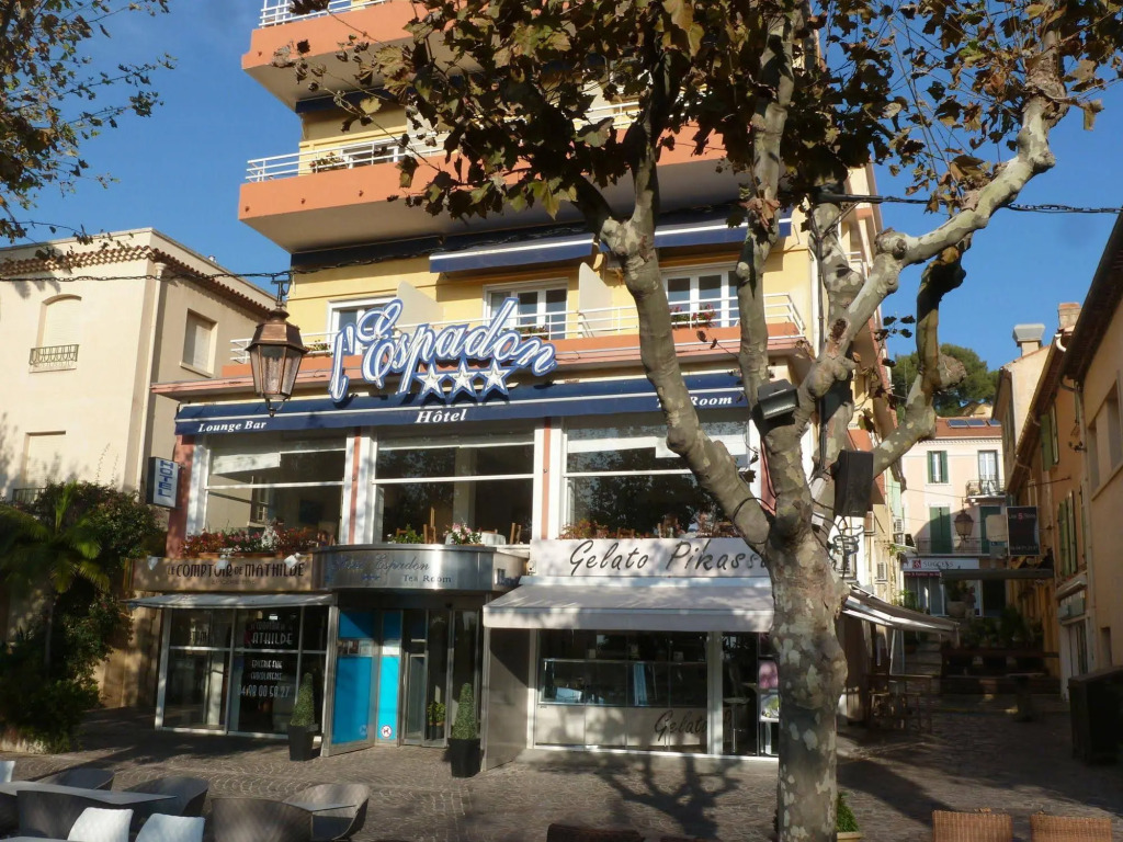 Hotel Espadon bleu
